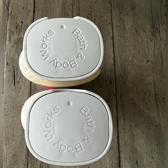 NWT- BATH & BODY WORKS “ WINTER CANDY APPLE”&”TWISTED PEPPERMINT” BODY LOTION-2 - Picture 3 of 5